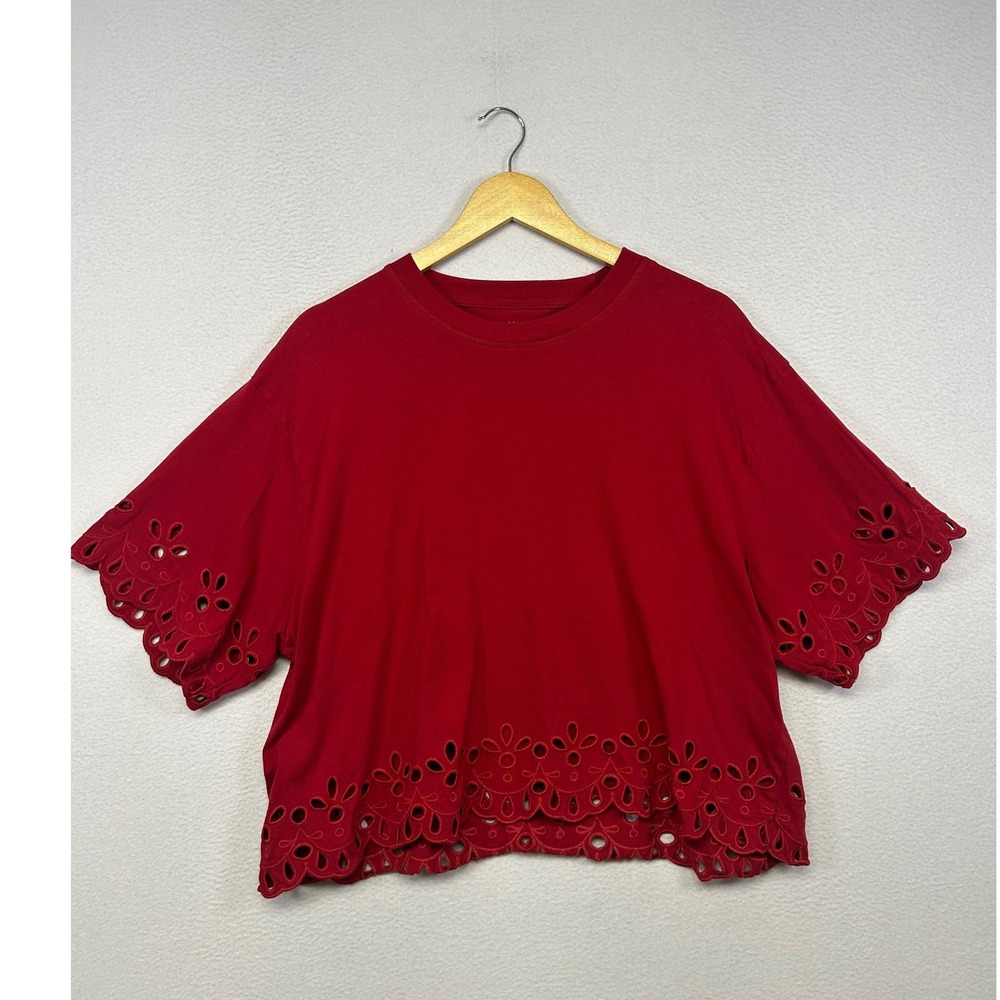 Boho Cottagecore American Eagle Womens XL Red Eyelet Trim Boxy Cropped Tee
